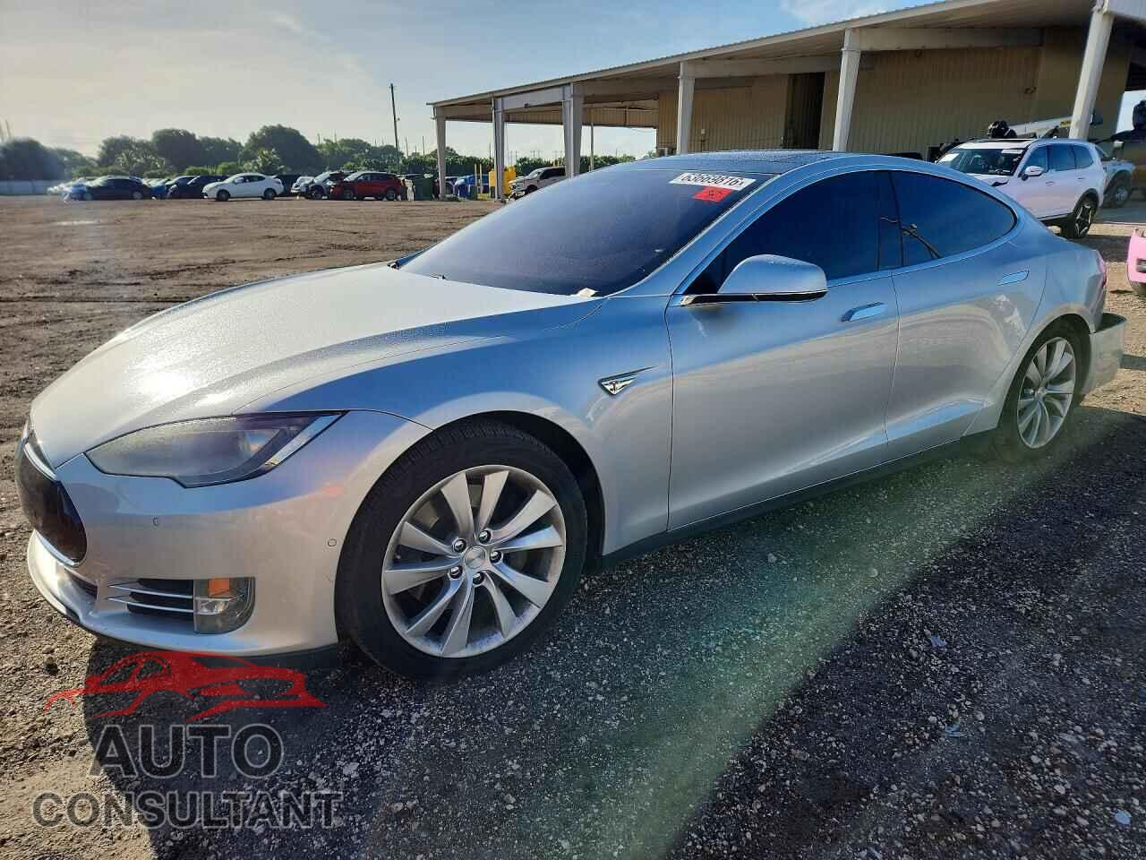 TESLA MODEL S 2016 - 5YJSA1E27GF126275