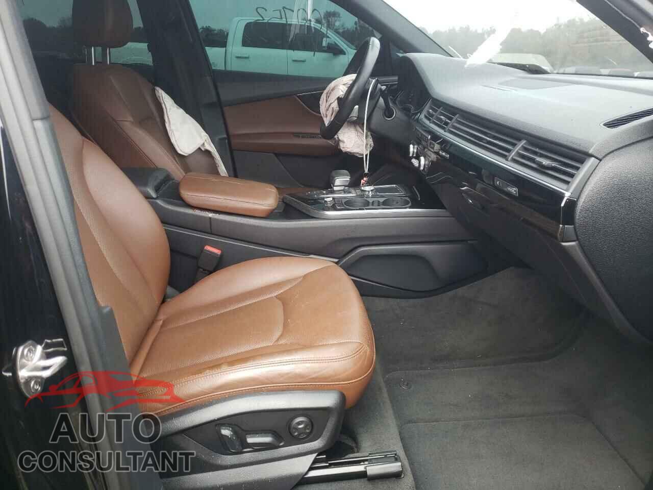 AUDI Q7 2017 - WA1LHAF73HD045206