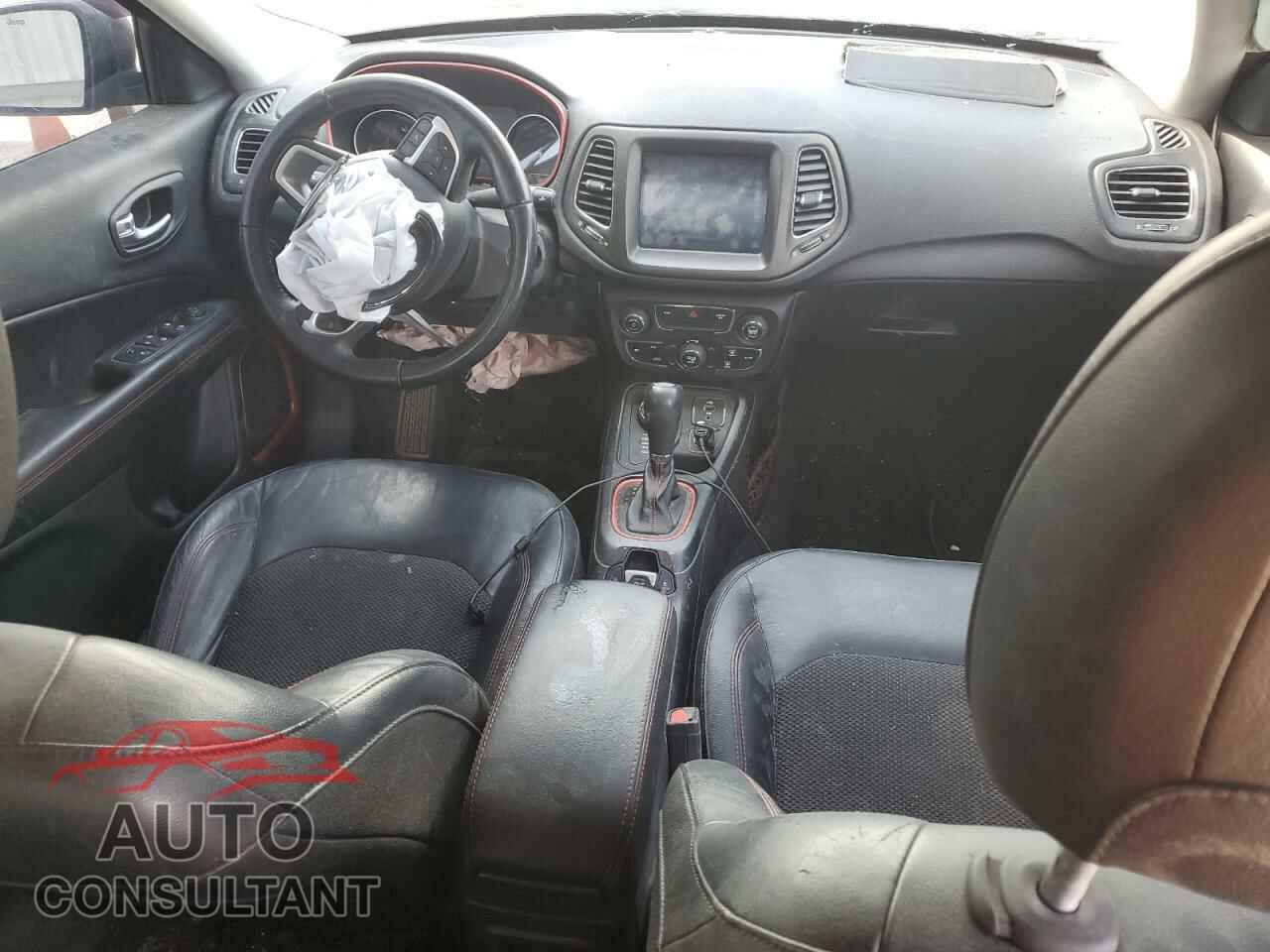 JEEP COMPASS 2018 - 3C4NJDDB4JT130227