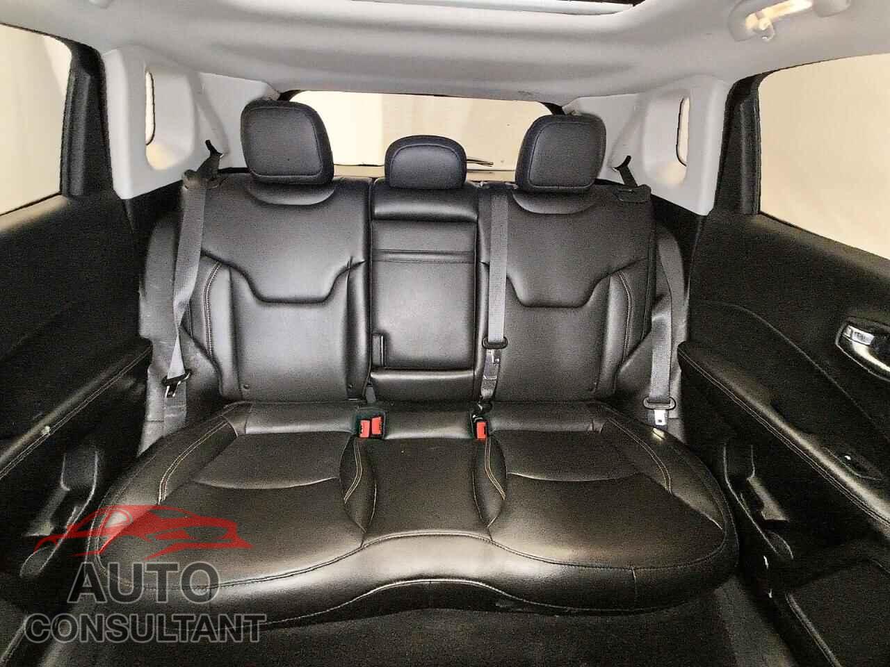 JEEP COMPASS 2019 - 3C4NJDCB6KT661402