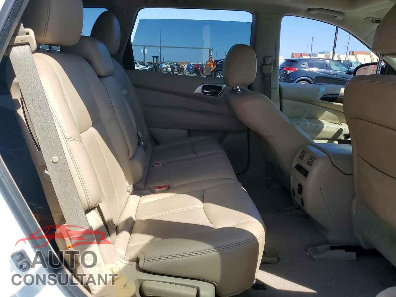 NISSAN PATHFINDER 2014 - 5N1AR2MM3EC686300