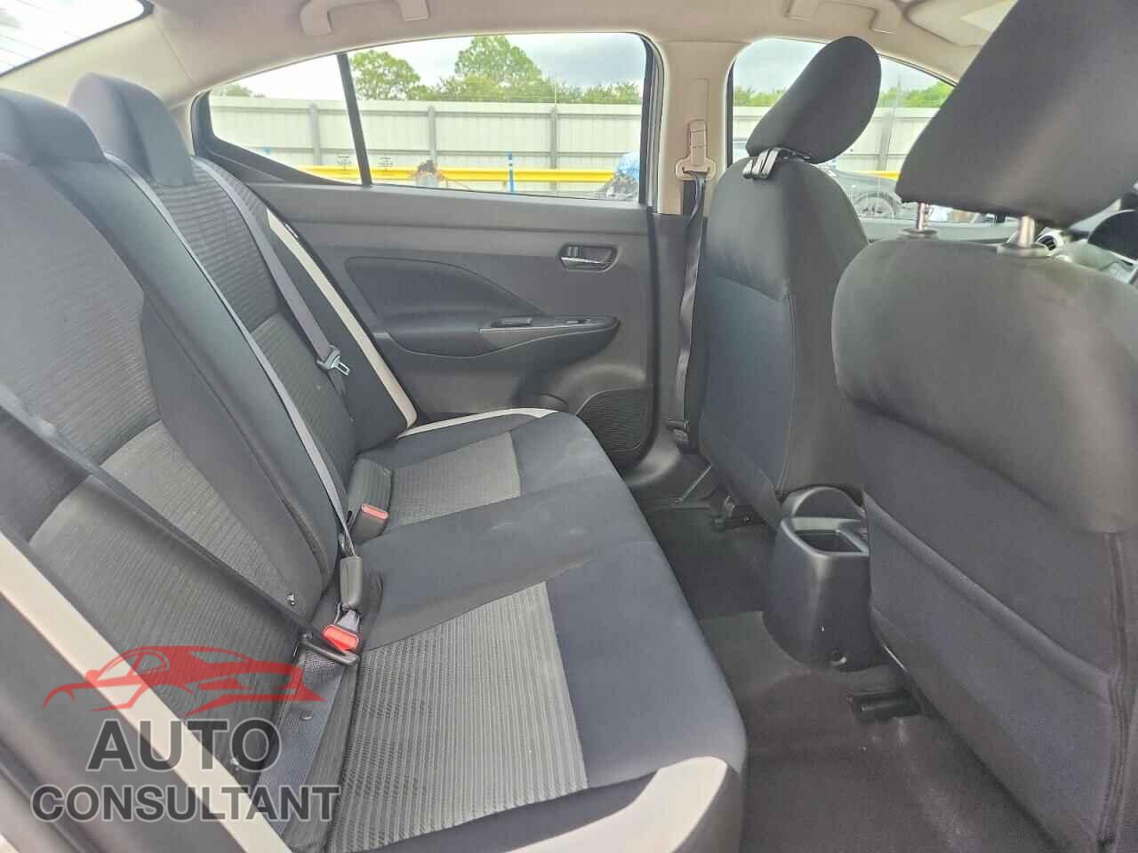 NISSAN VERSA 2021 - 3N1CN8EVXML889404