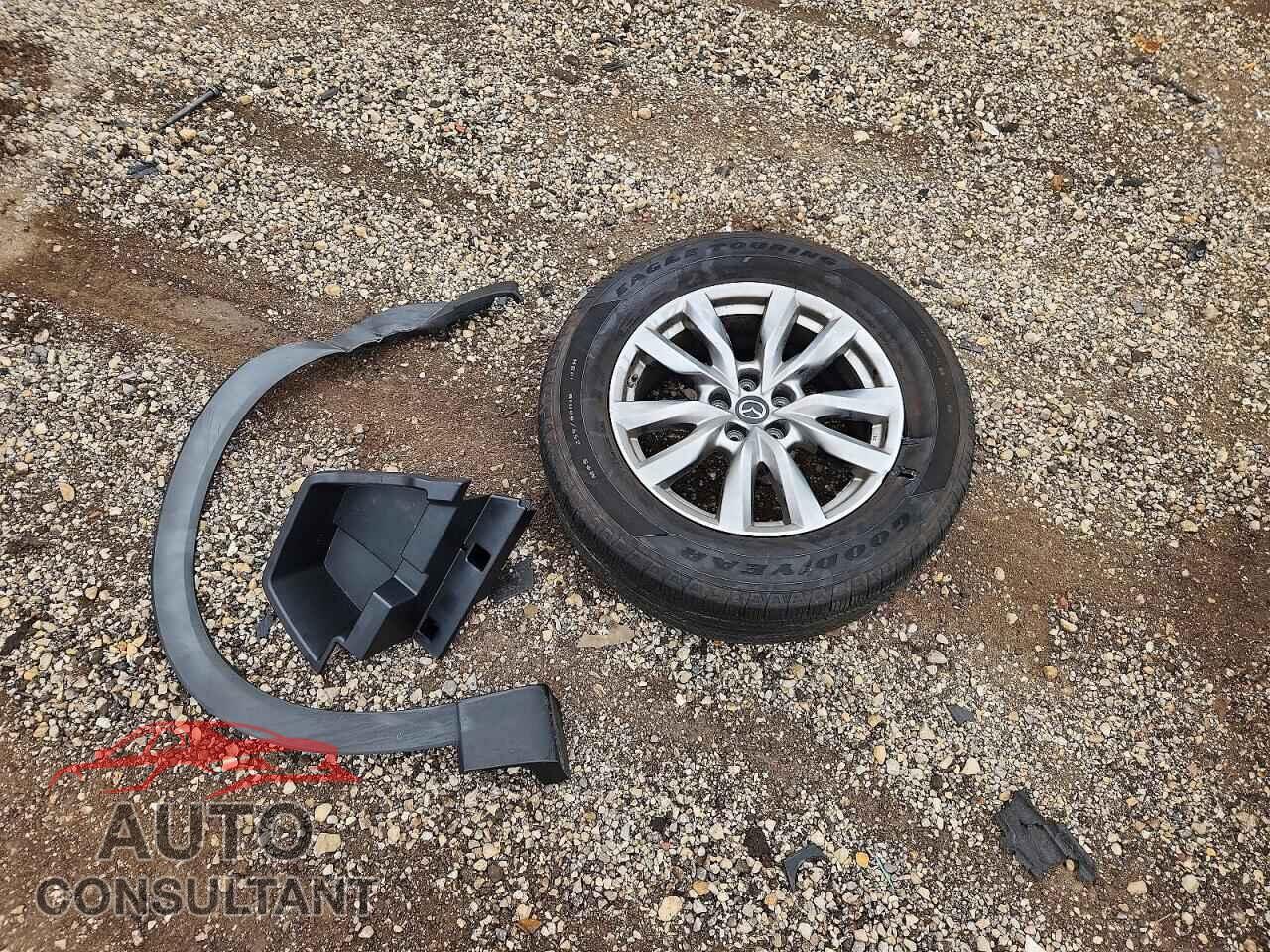MAZDA CX-9 2018 - JM3TCBCY9J0229917