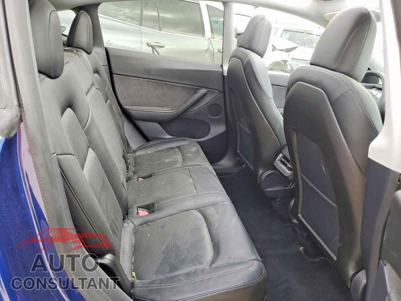 TESLA MODEL Y 2020 - 5YJYGDEE2LF009315