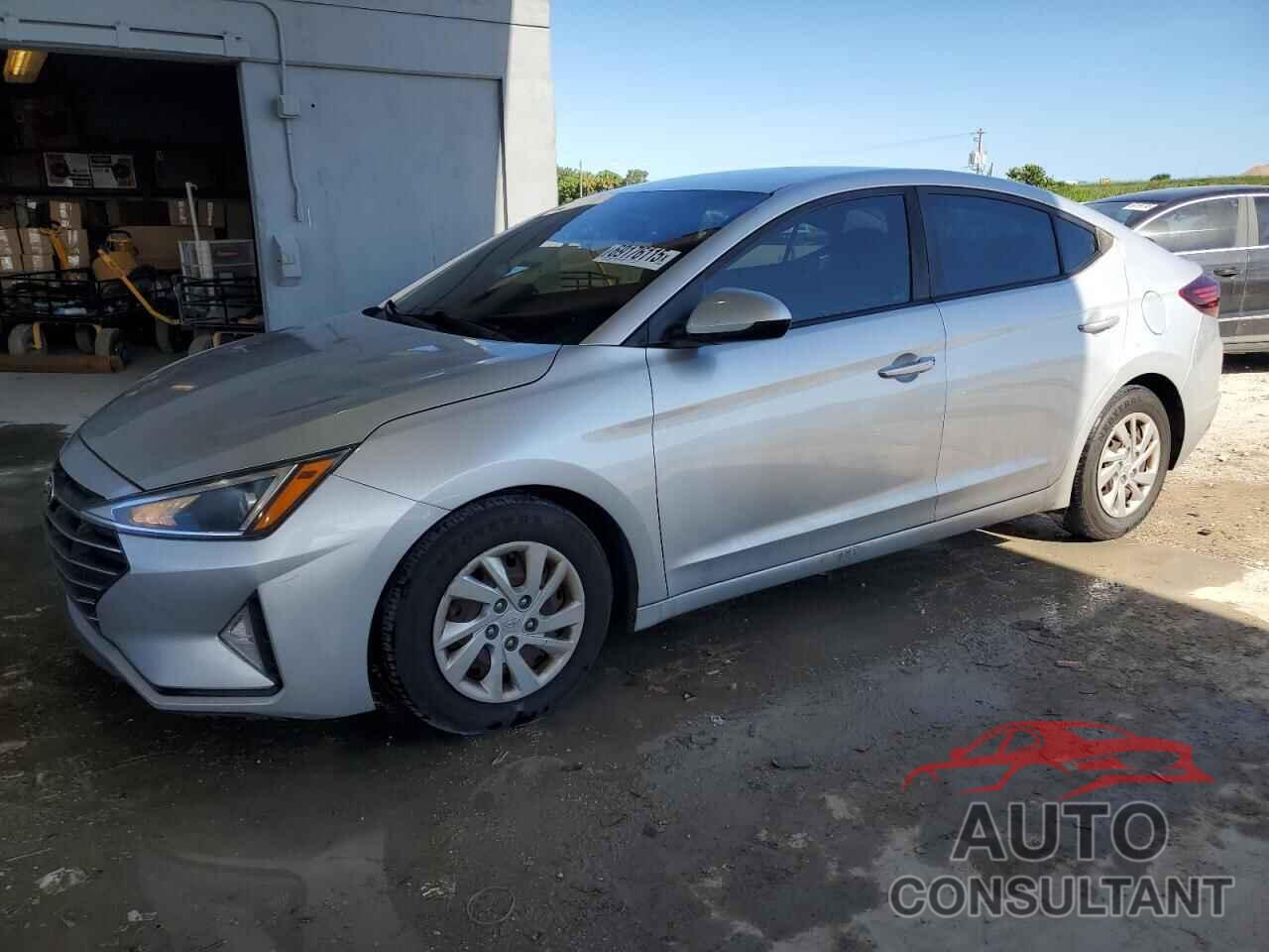 HYUNDAI ELANTRA 2019 - 5NPD74LF3KH406378