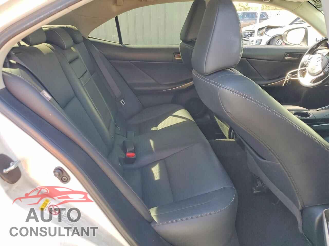 LEXUS IS 2017 - JTHBA1D23H5039038