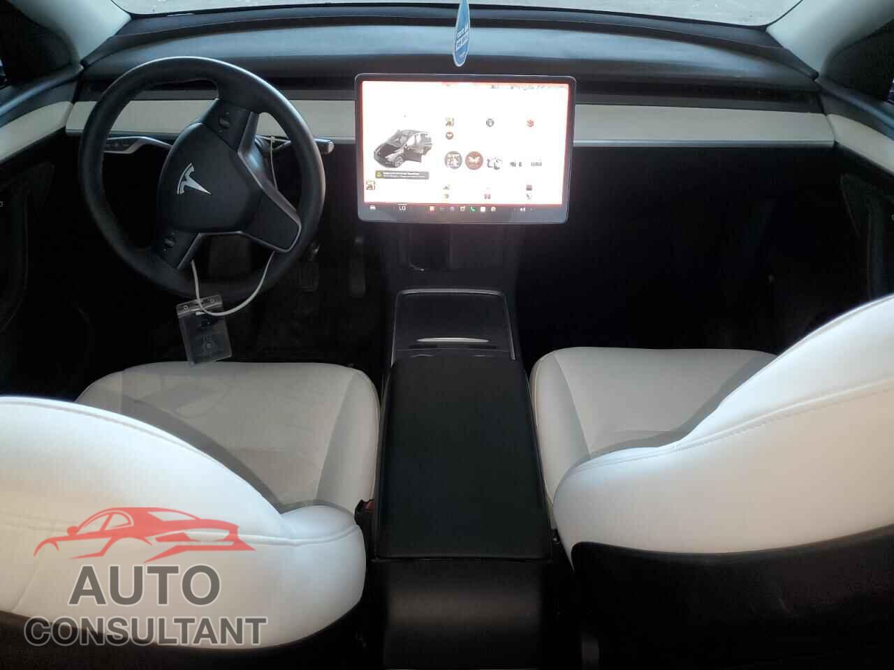 TESLA MODEL Y 2024 - 7SAYGAEE3RF100958