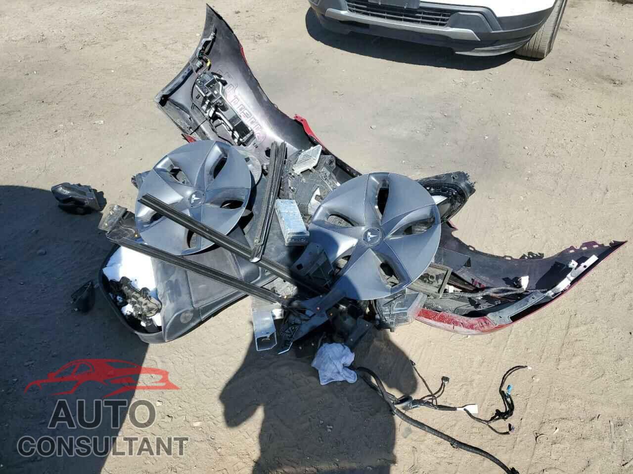 TESLA MODEL 3 2019 - 5YJ3E1EB7KF496742