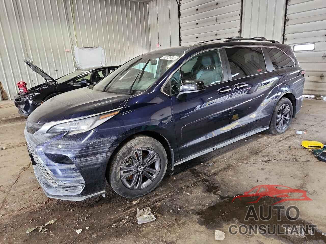 TOYOTA SIENNA 2024 - 5TDDSKFC0RS121565