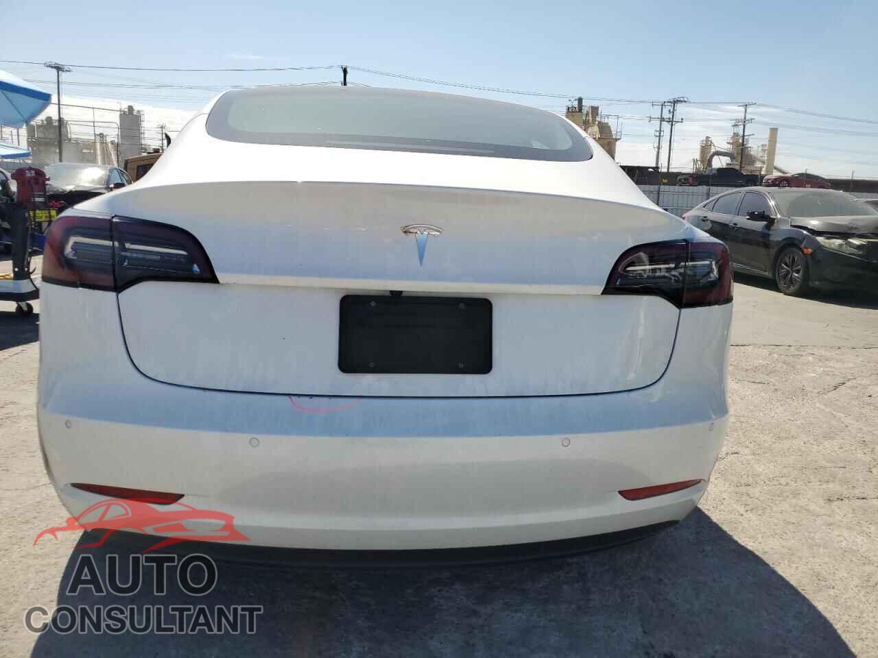 TESLA MODEL 3 2020 - 5YJ3E1EA0LF615384