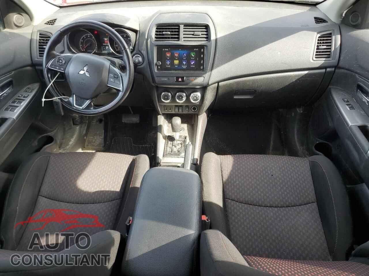 MITSUBISHI OUTLANDER 2019 - JA4AR3AU6KU005013