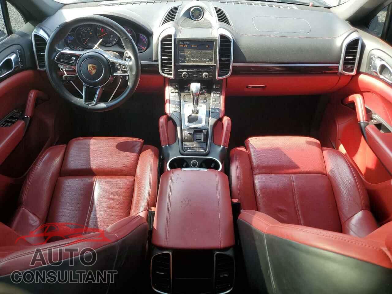 PORSCHE CAYENNE 2016 - WP1AA2A25GLA02895