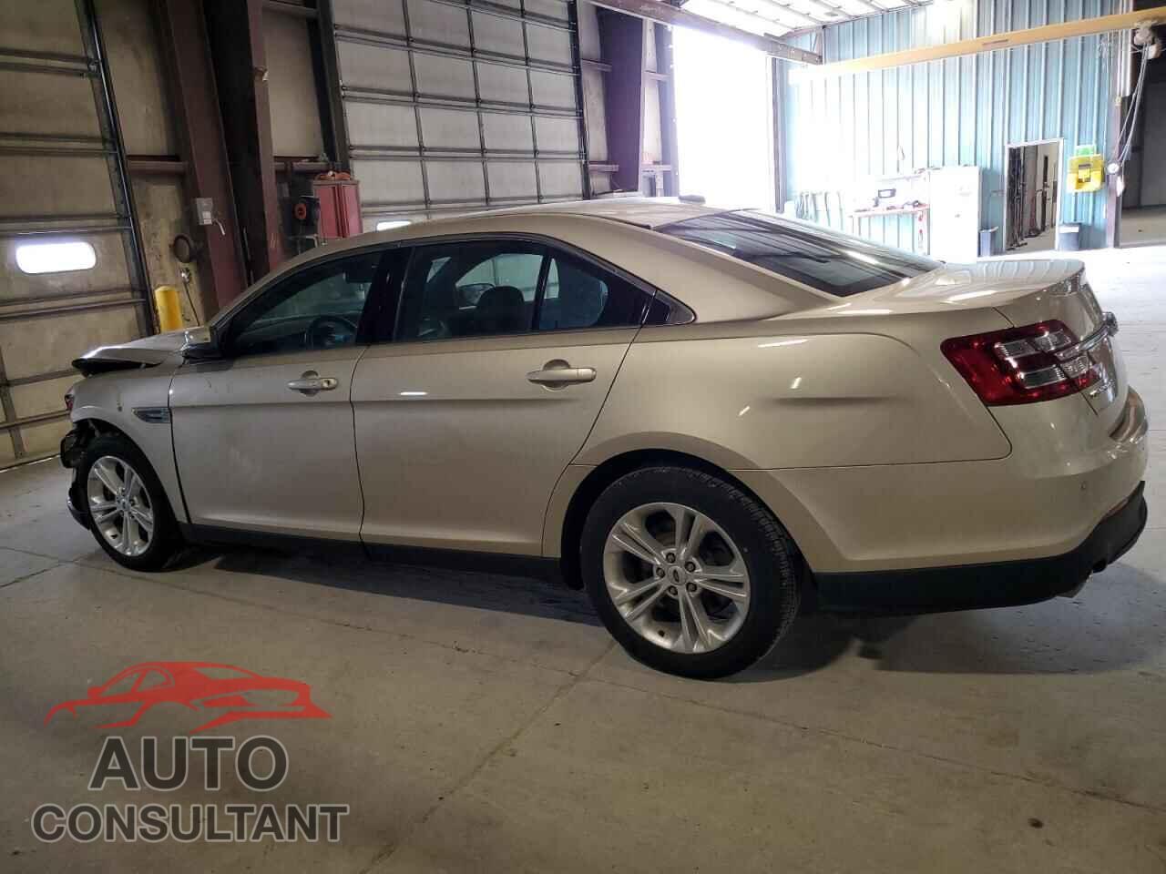 FORD TAURUS 2017 - 1FAHP2E87HG109055