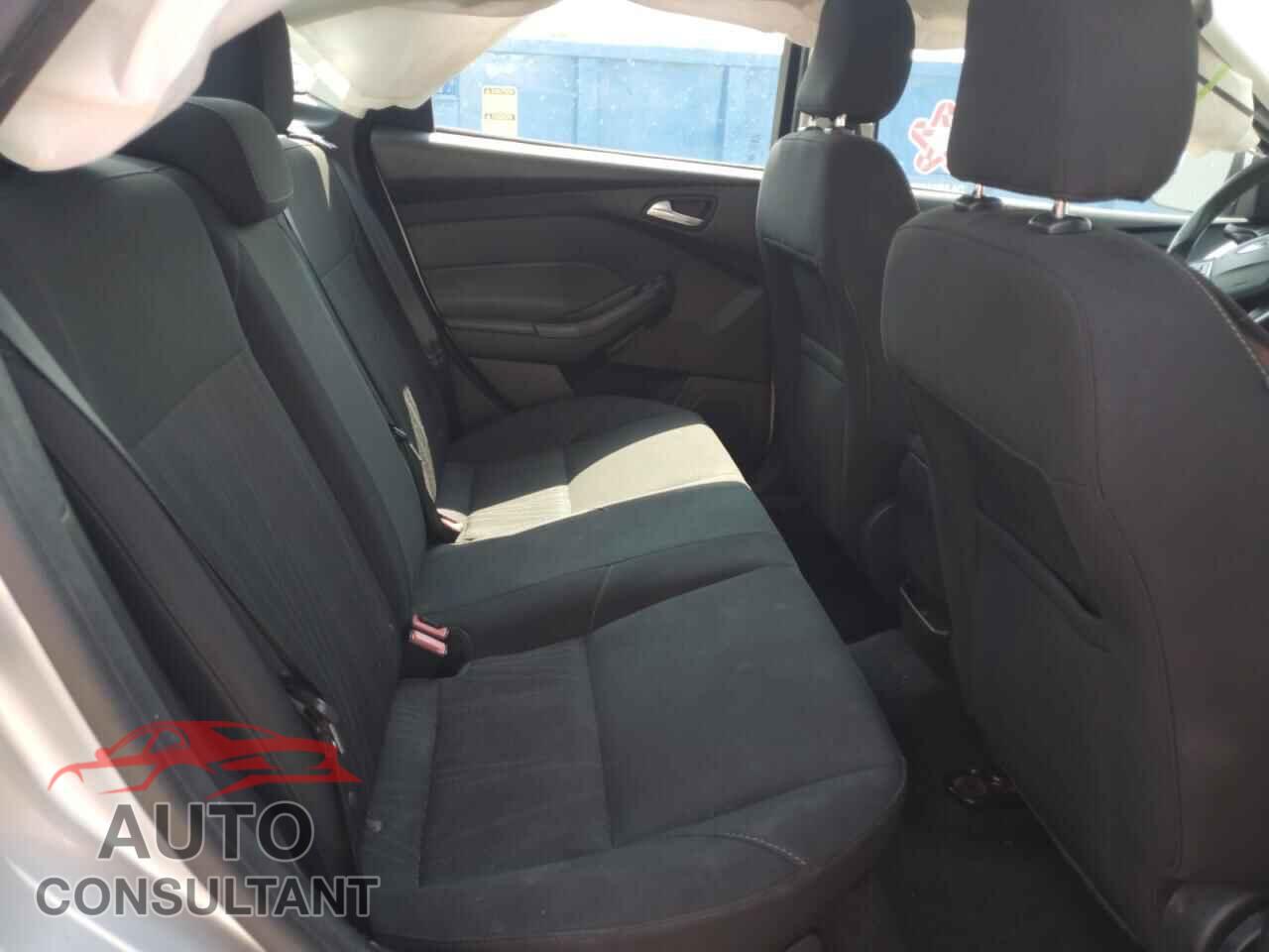 FORD FOCUS 2016 - 1FADP3F28GL243982