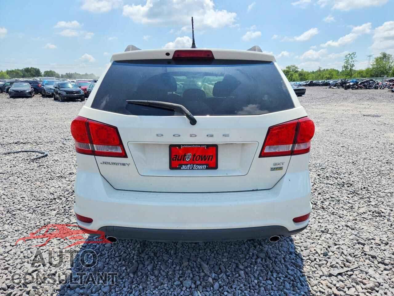 DODGE JOURNEY 2013 - 3C4PDCBG9DT637024