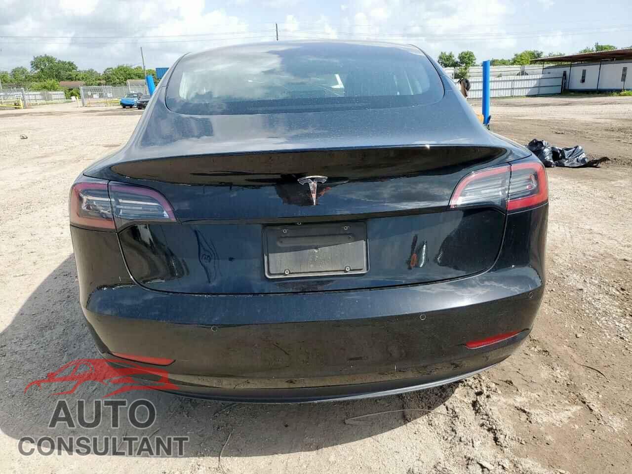 TESLA MODEL 3 2019 - 5YJ3E1EA5KF316715