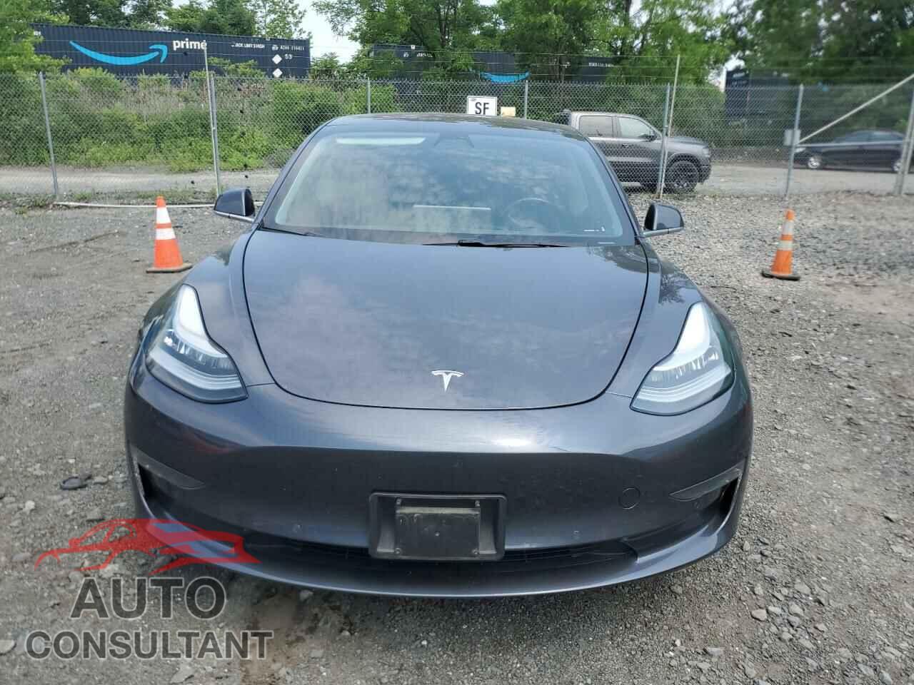 TESLA MODEL 3 2018 - 5YJ3E1EA3JF052831