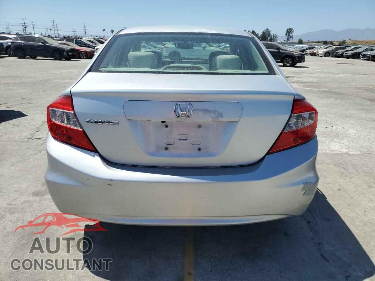 HONDA CIVIC 2012 - 2HGFB2F58CH566685