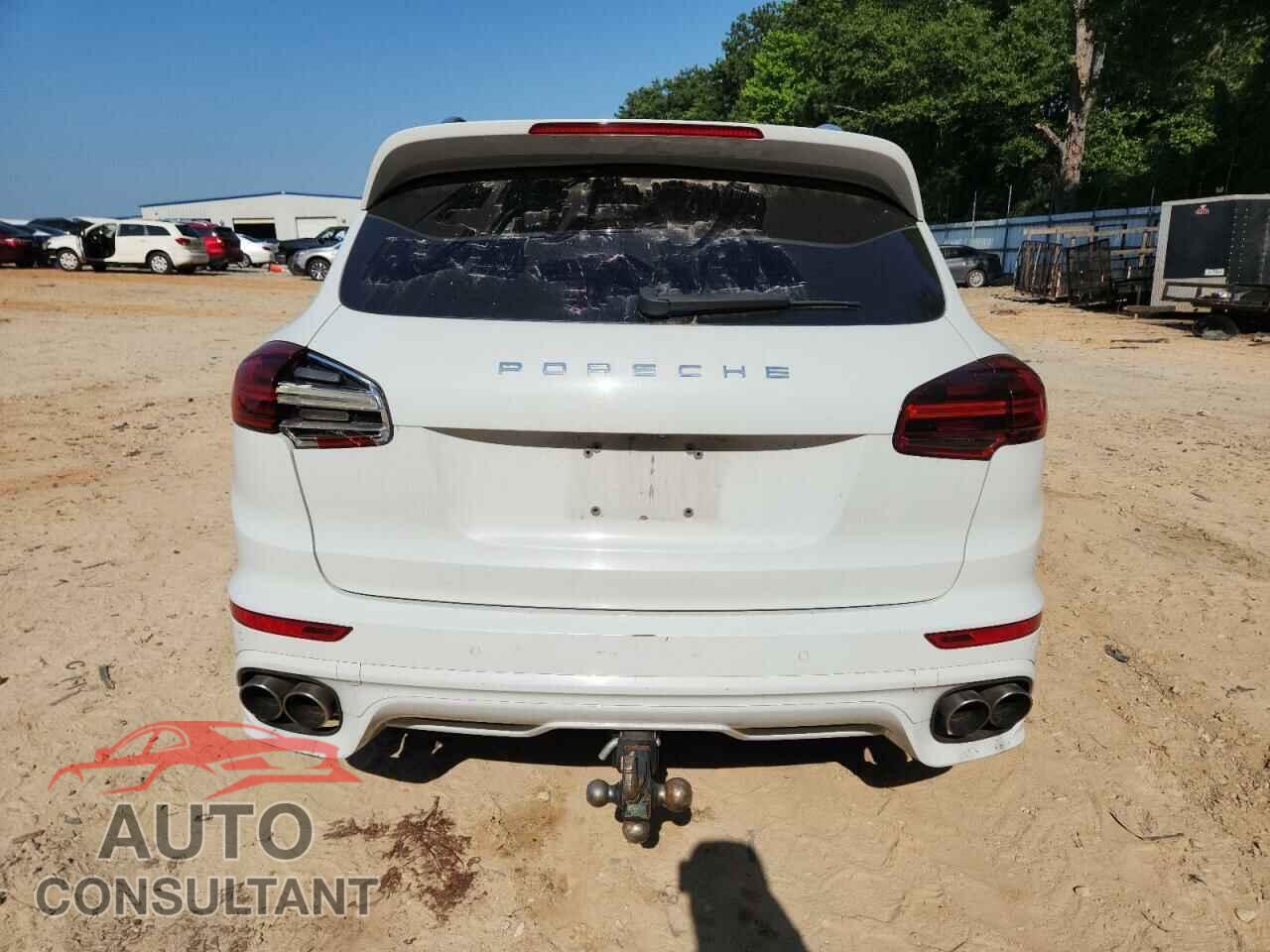 PORSCHE CAYENNE 2015 - WP1AB2A24FLA59813