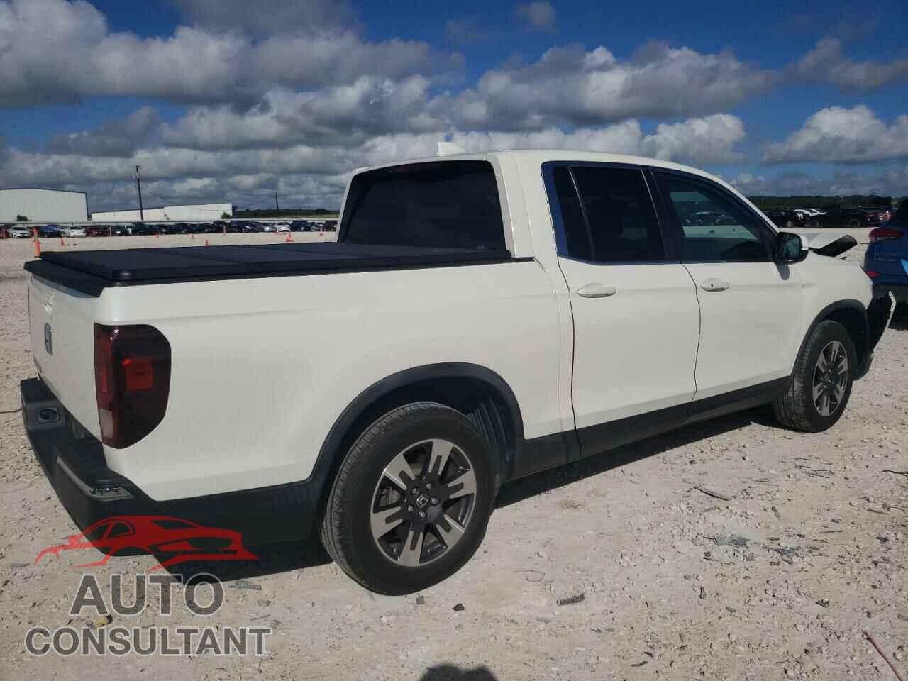 HONDA RIDGELINE 2017 - 5FPYK2F55HB007574