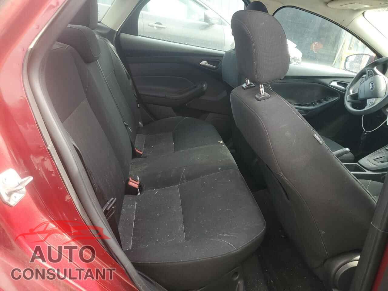 FORD FOCUS 2016 - 1FADP3FE8GL208904