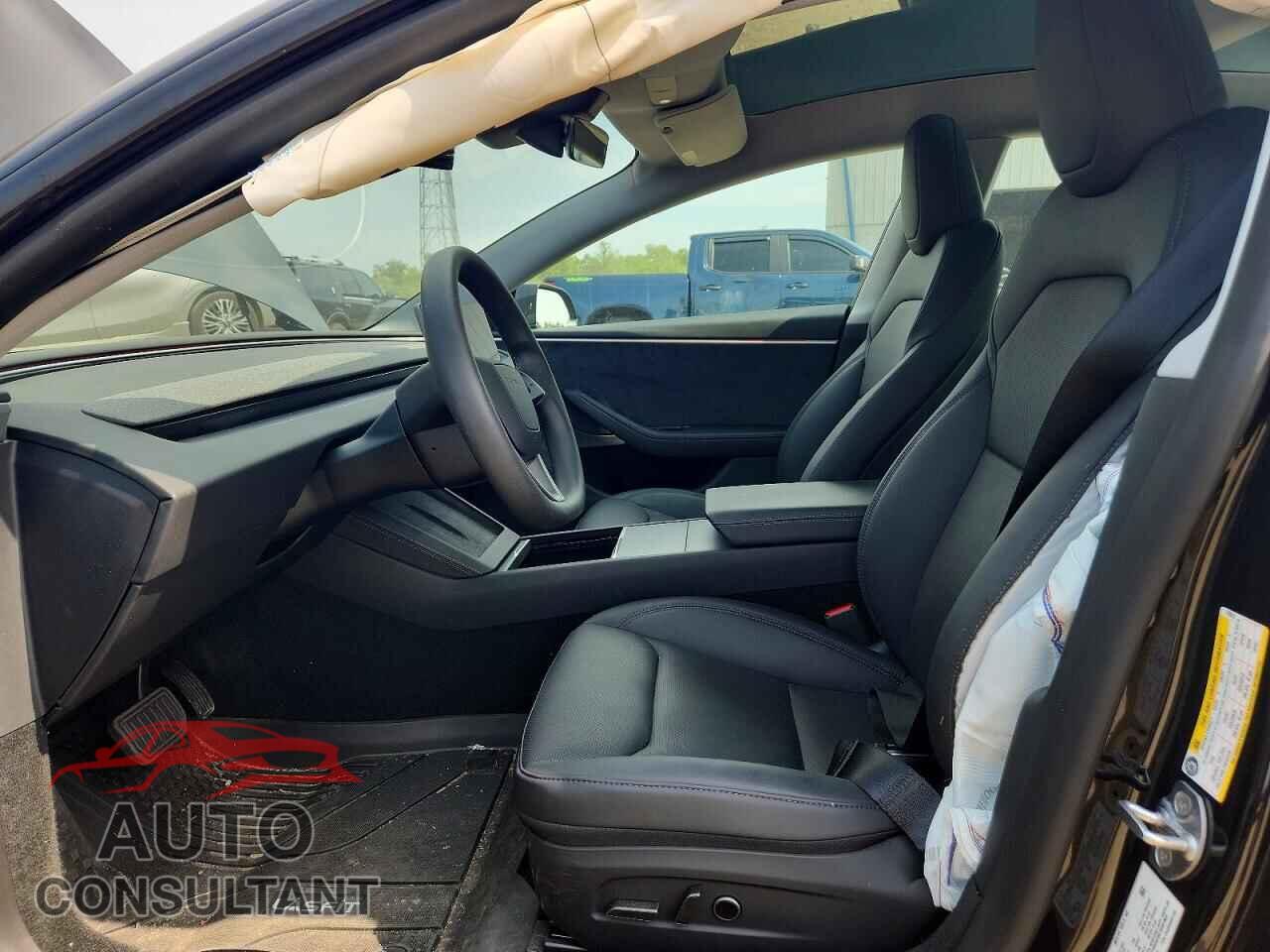 TESLA MODEL 3 2025 - 5YJ3E1EB9SF076612