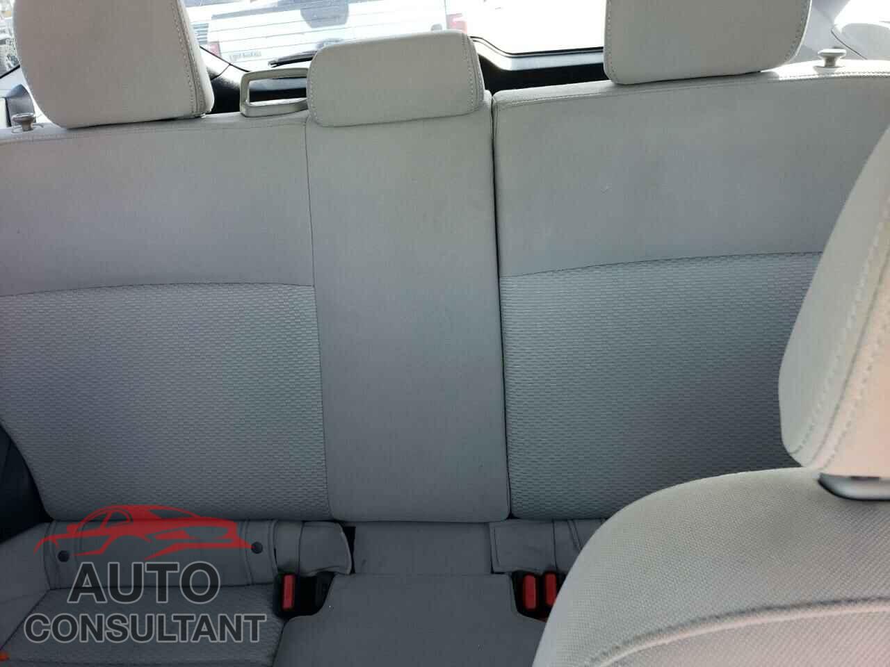 SUBARU FORESTER 2017 - JF2SJAAC8HH417157