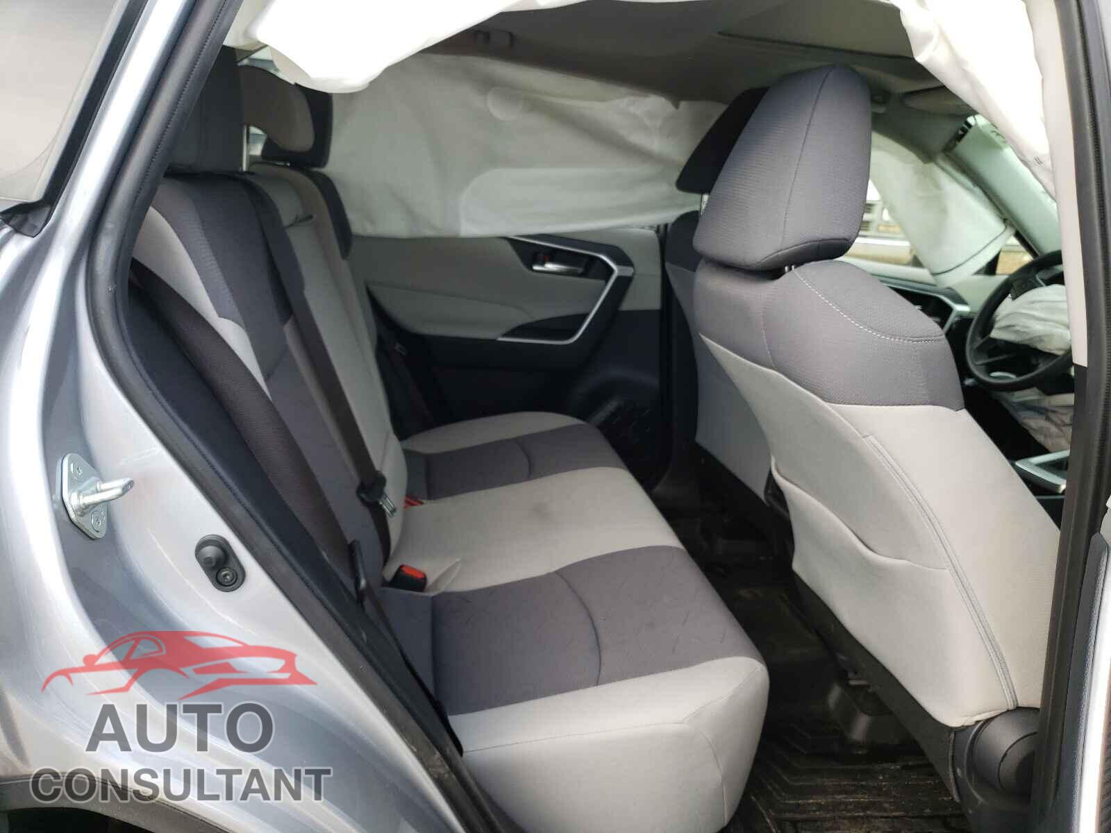 TOYOTA RAV4 2019 - JTMP1RFV5KD044557