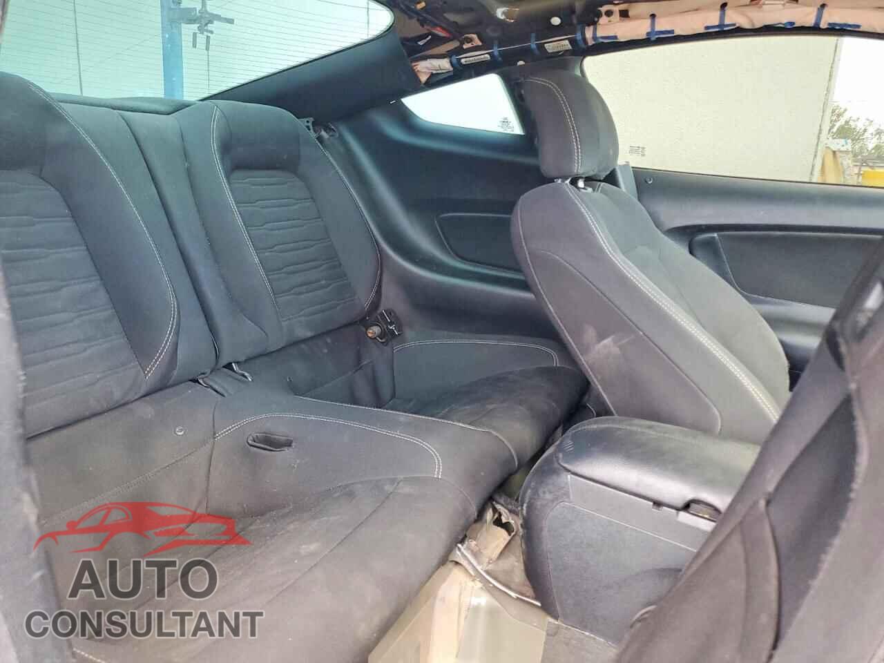 FORD MUSTANG 2017 - 1FA6P8CFXH5257109