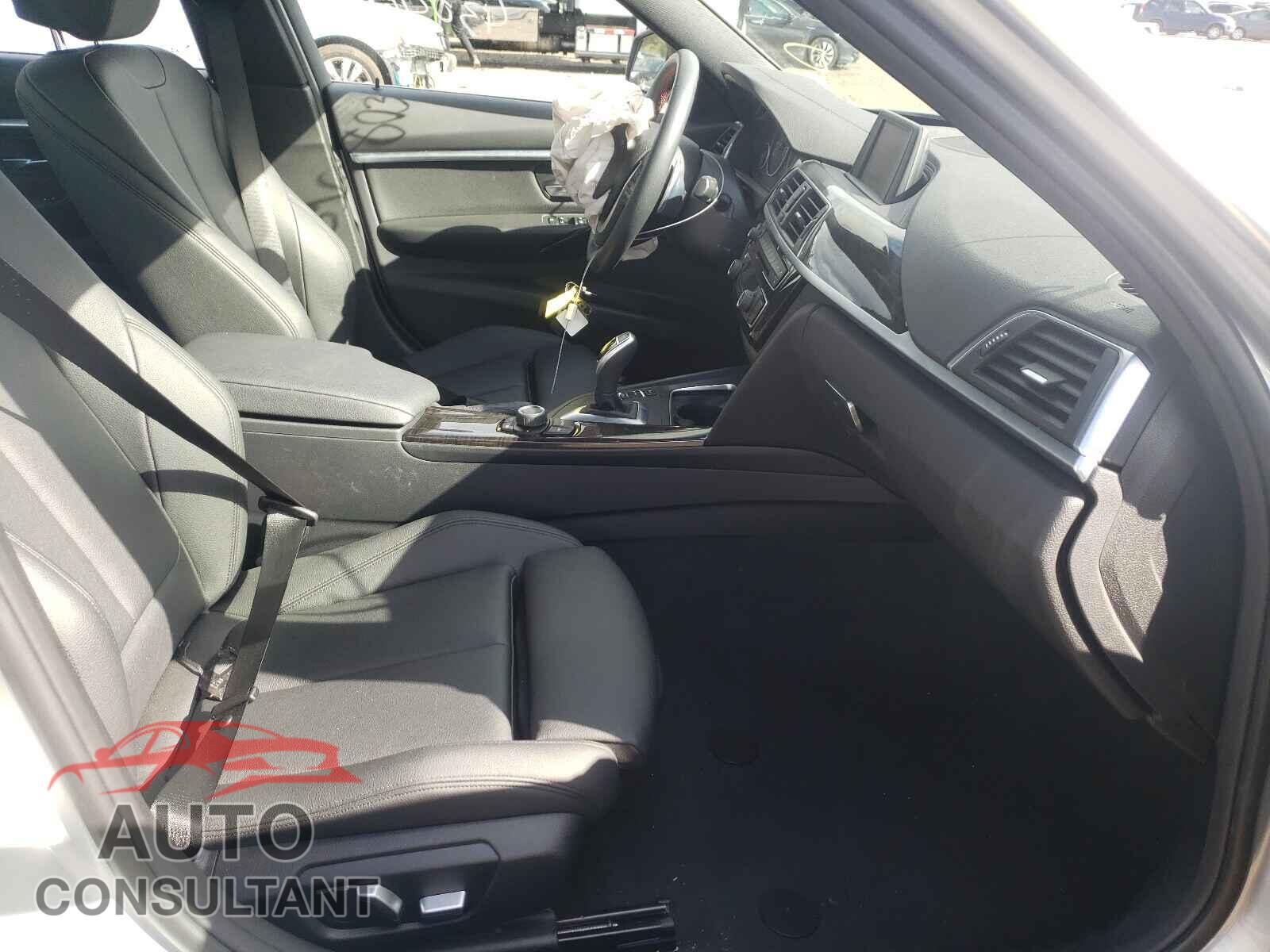BMW 3 SERIES 2018 - WBA8B9C50JEE80747