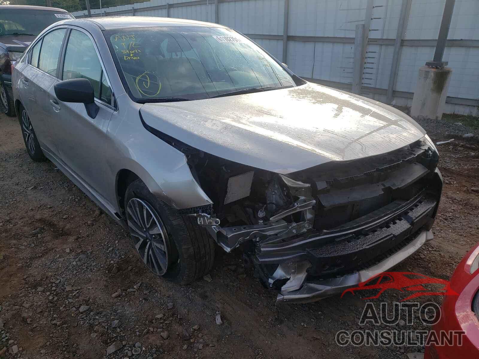 SUBARU LEGACY 2018 - 4S3BNAB63J3020471