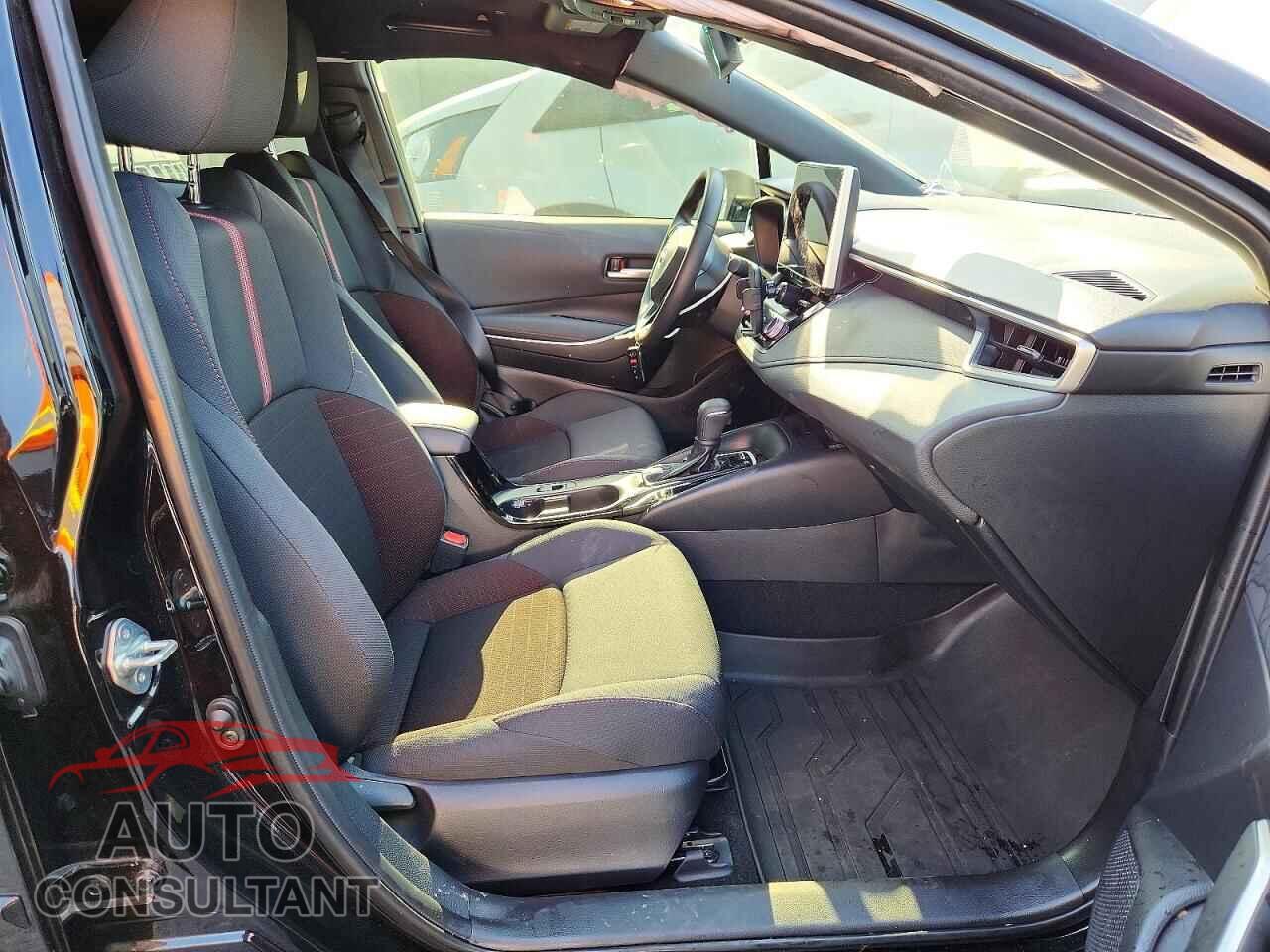 TOYOTA COROLLA 2025 - JTDBCMFE5SJ044132