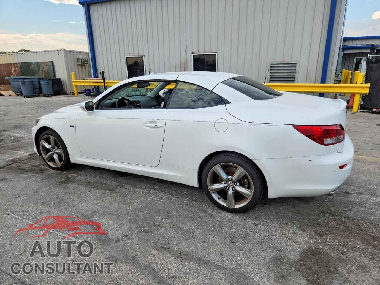 LEXUS IS 2015 - JTHFF2C29F2532084