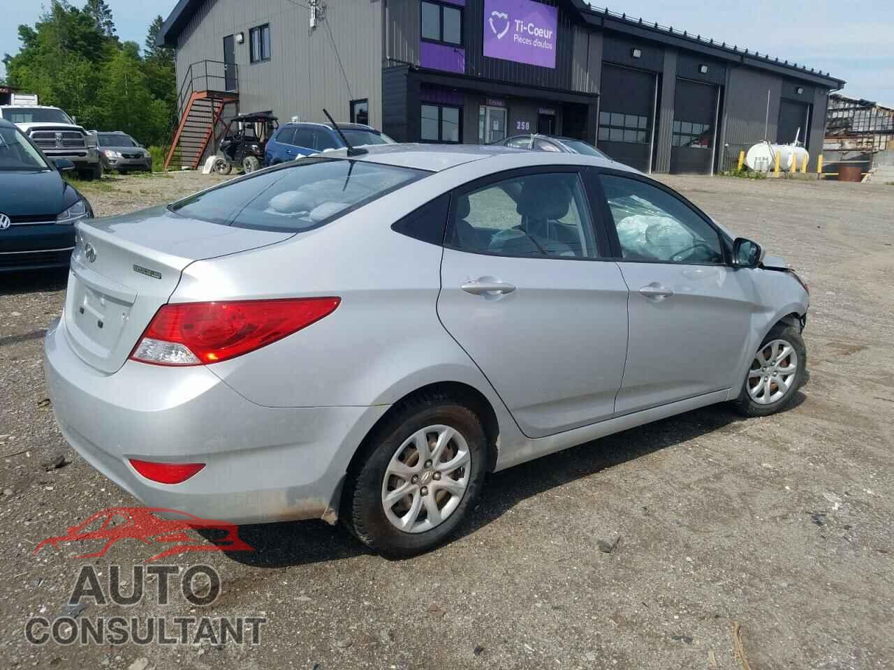 HYUNDAI ACCENT 2013 - KMHCT4AE3DU404569