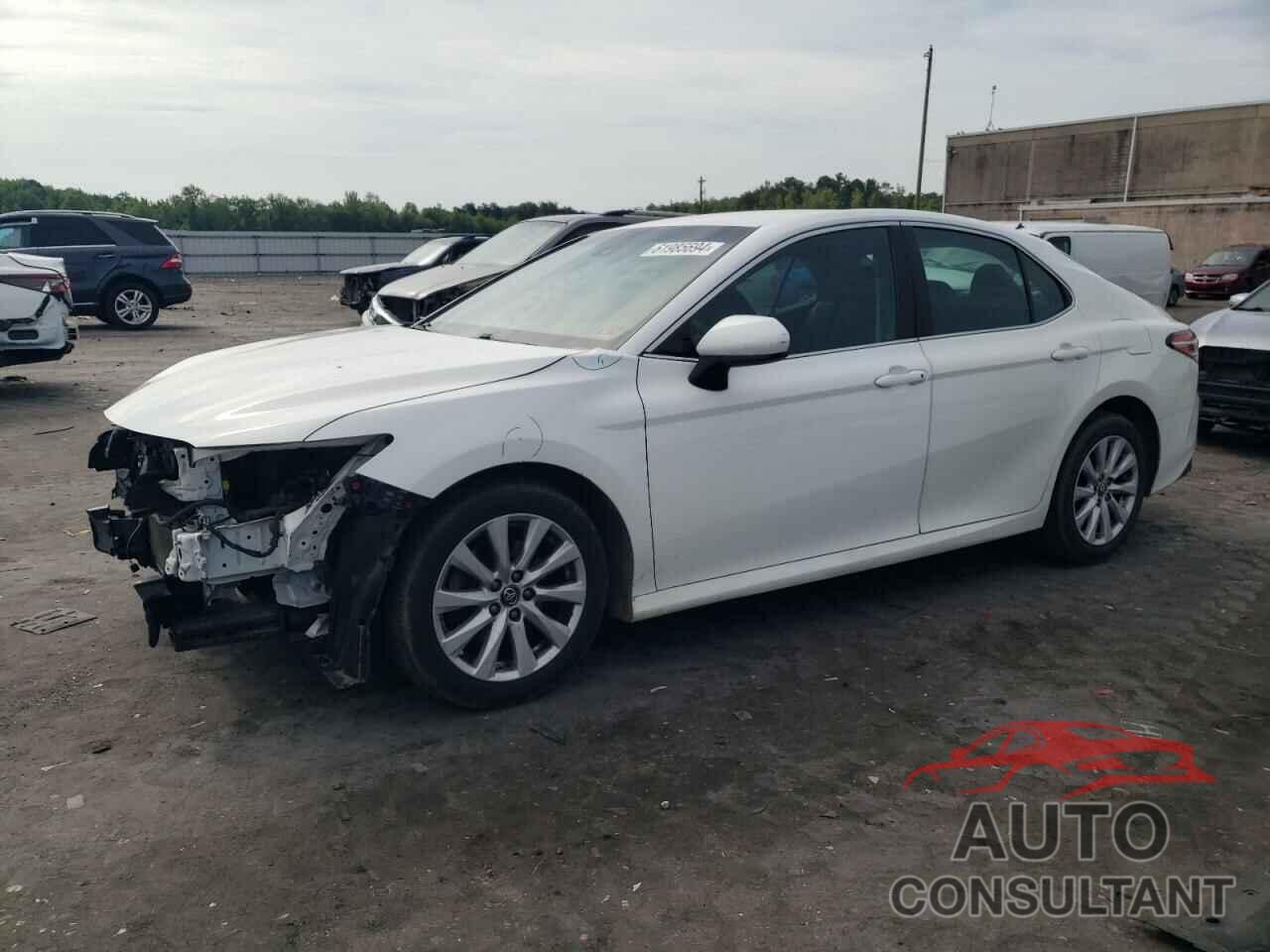 TOYOTA CAMRY 2018 - 4T1B11HKXJU668105