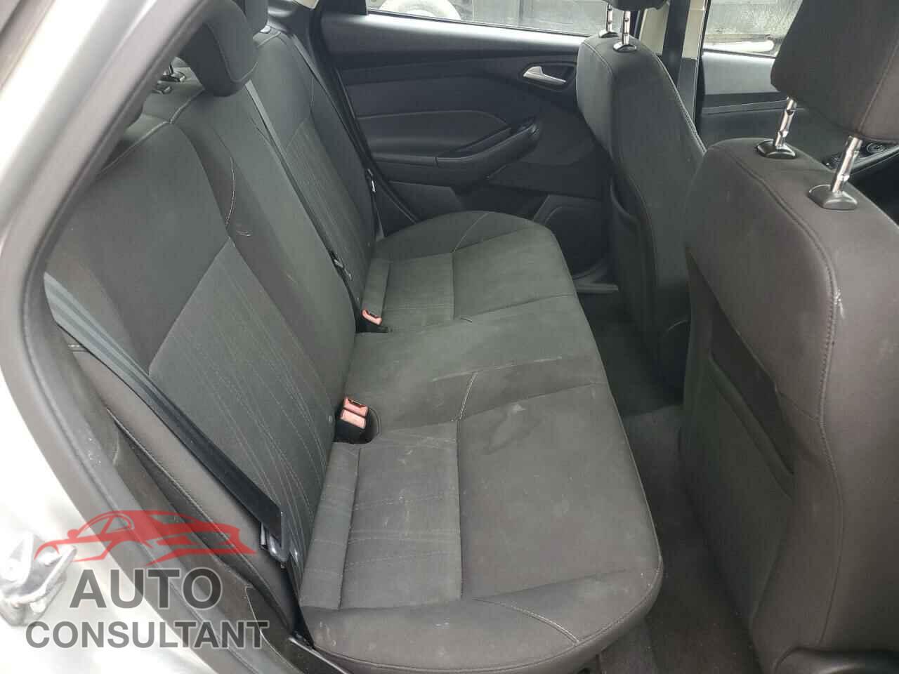FORD FOCUS 2016 - 1FADP3F23GL320399