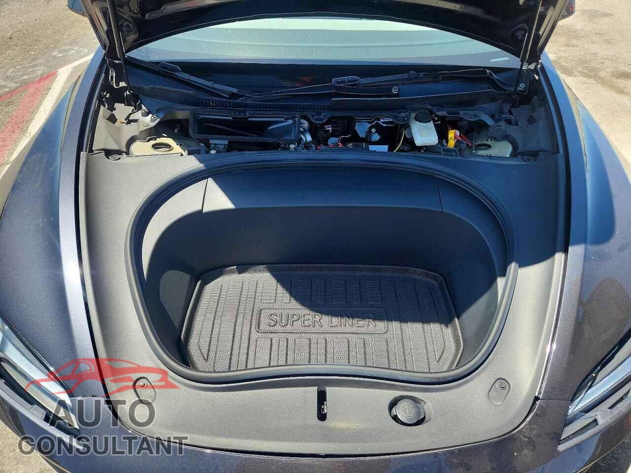 TESLA MODEL 3 2024 - 5YJ3E1EA2RF771550