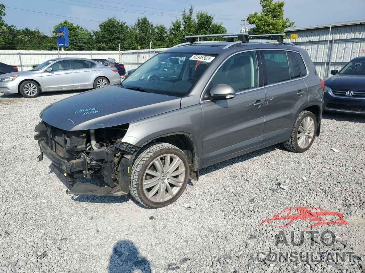 VOLKSWAGEN TIGUAN 2011 - WVGBV7AX1BW522002