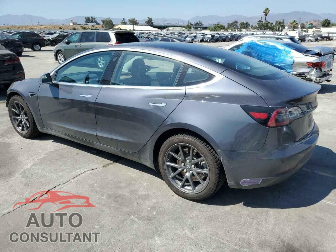 TESLA MODEL 3 2018 - 5YJ3E1EA7JF157789