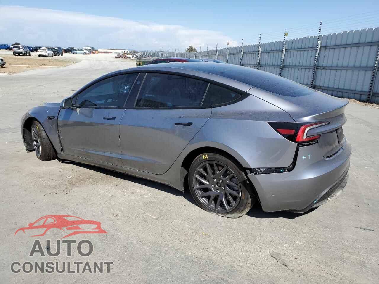 TESLA MODEL 3 2025 - 5YJ3E1EA9SF967426