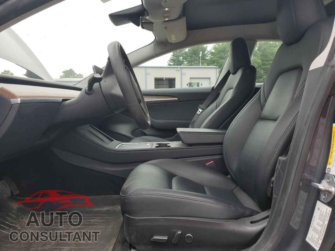 TESLA MODEL 3 2023 - 5YJ3E1EA5PF694184