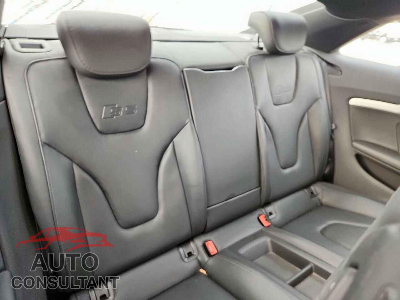 AUDI S5/RS5 2011 - WAUCVAFR7BA036188