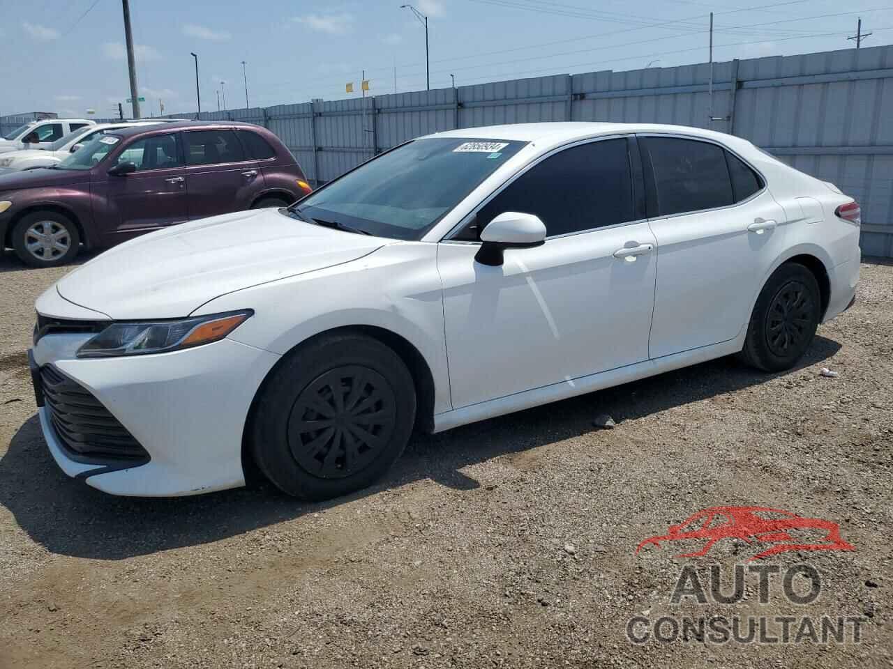 TOYOTA CAMRY 2018 - 4T1B31HK5JU501712