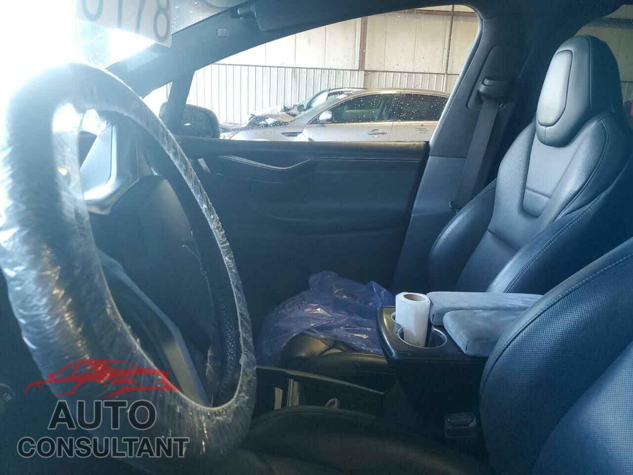 TESLA MODEL X 2016 - 5YJXCBE45GF008460
