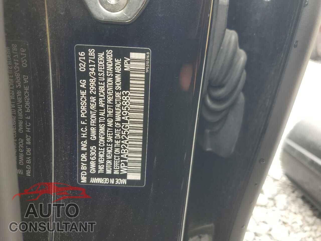 PORSCHE CAYENNE 2016 - WP1AB2A25GLA95883