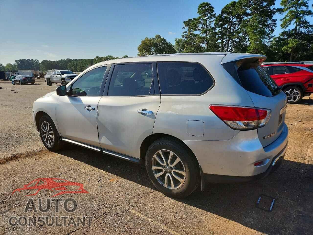 NISSAN PATHFINDER 2015 - 5N1AR2MM7FC641684