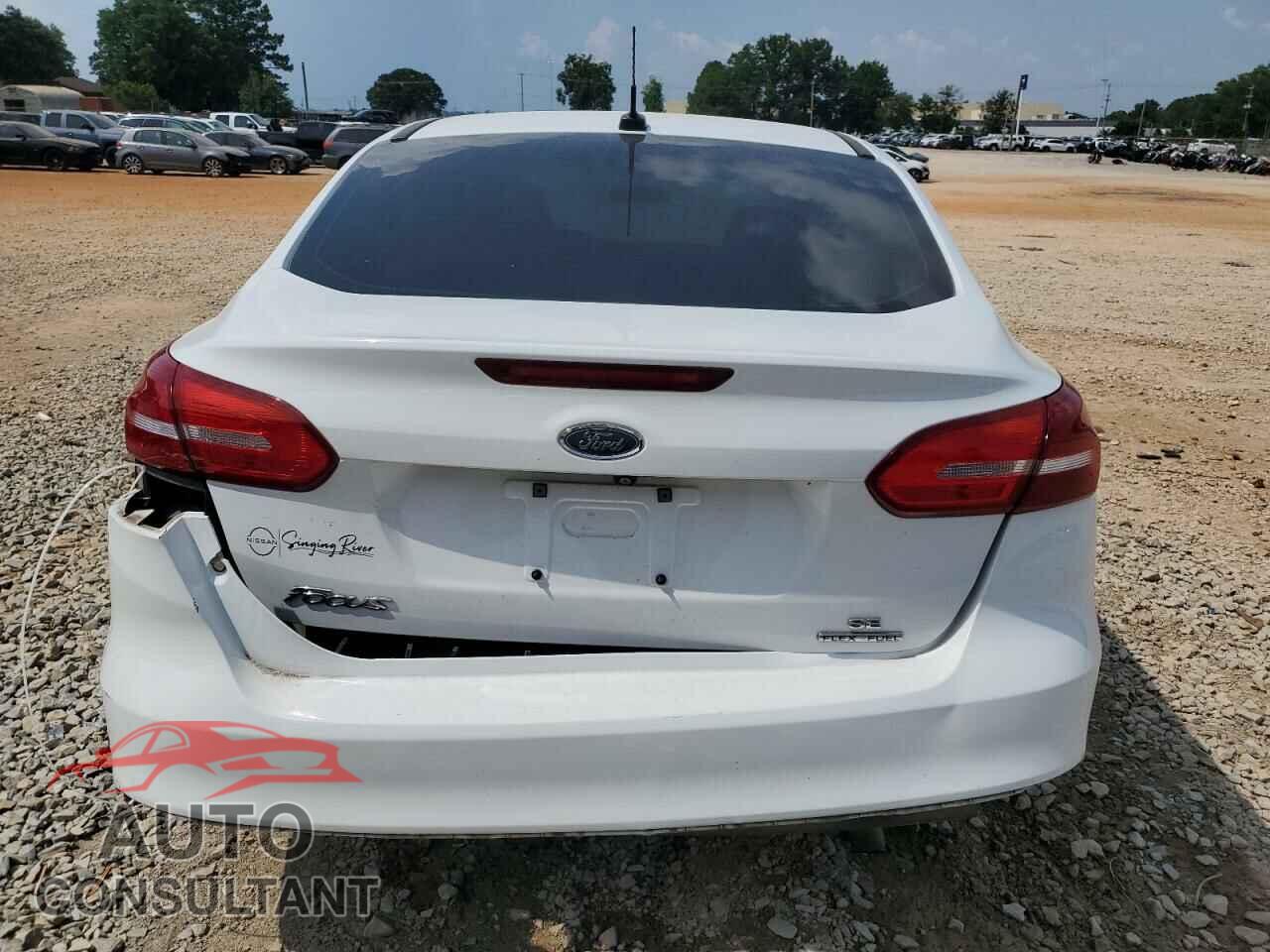 FORD FOCUS 2015 - 1FADP3F27FL244278
