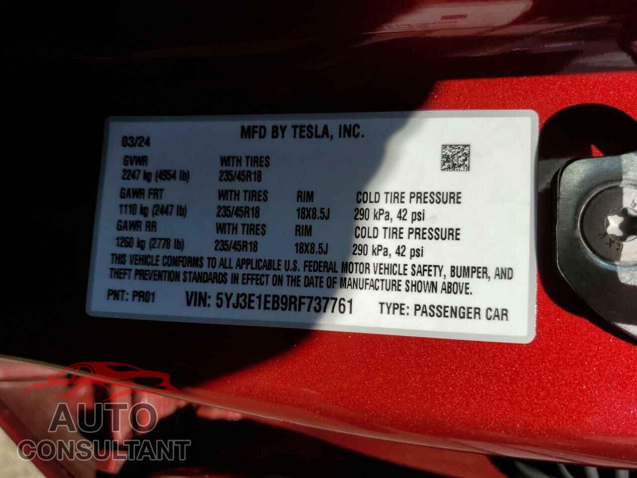 TESLA MODEL 3 2024 - 5YJ3E1EB9RF737761
