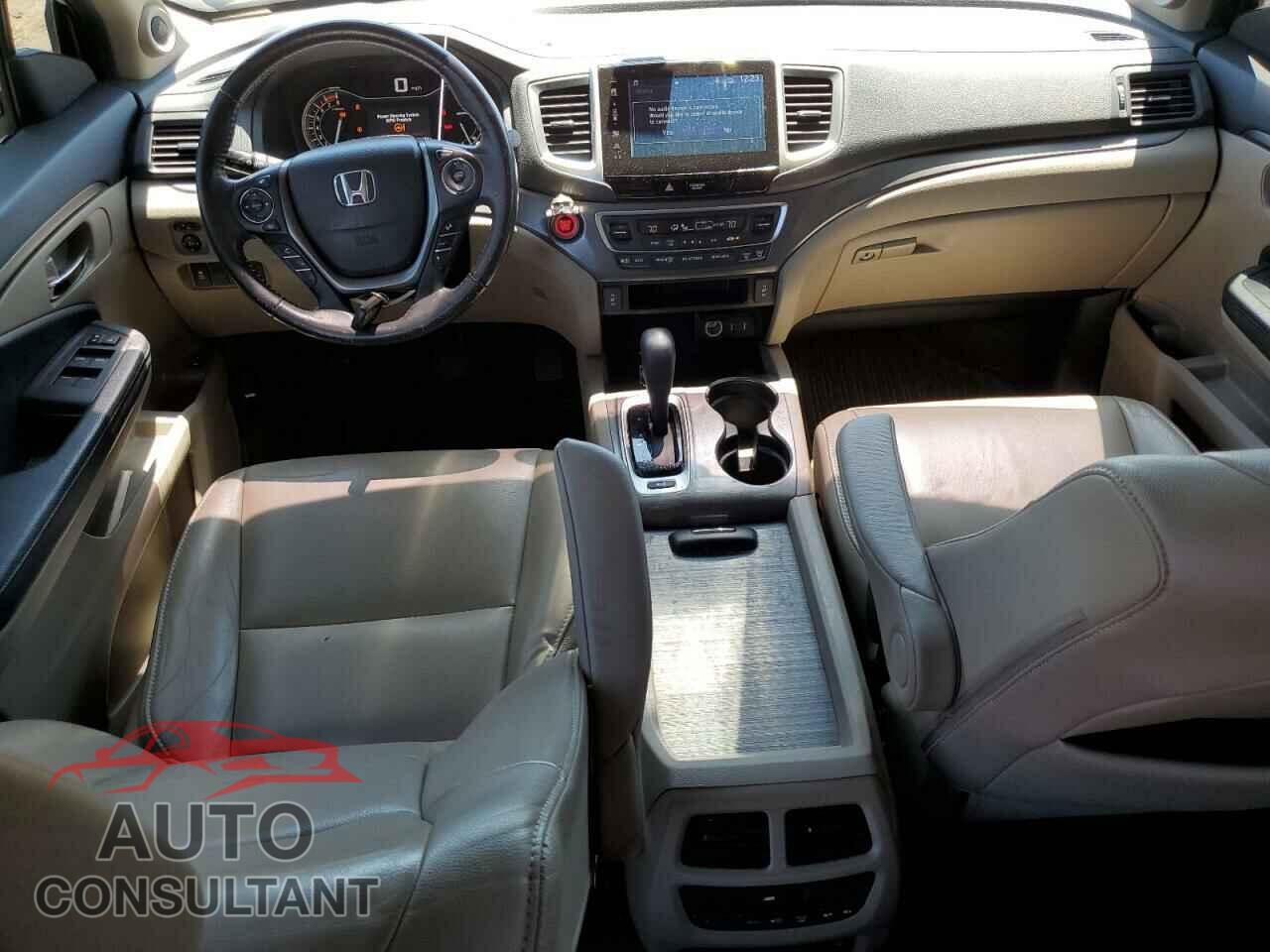 HONDA PILOT 2017 - 5FNYF5H50HB044544