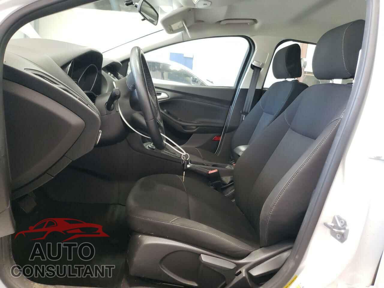 FORD FOCUS 2017 - 1FADP3F2XHL254760